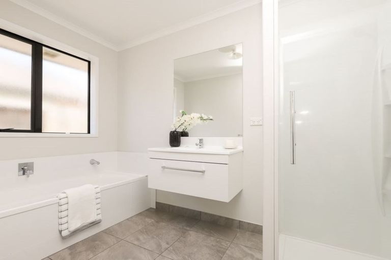 Photo of property in 276 Dixon Road, Fitzroy, Hamilton, 3206