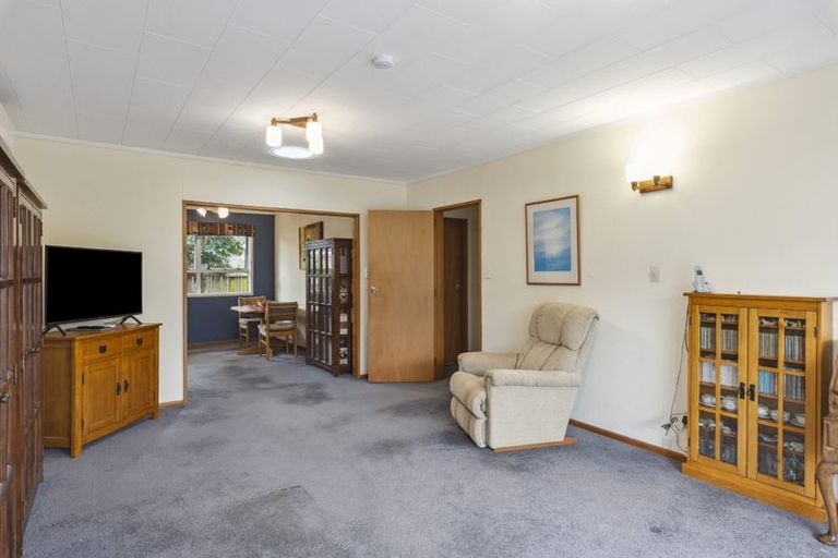 Photo of property in 18a Rewarewa Crescent, Waikanae, 5036
