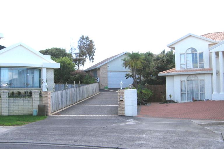 Photo of property in 11 Nathan Close, Somerville, Auckland, 2014