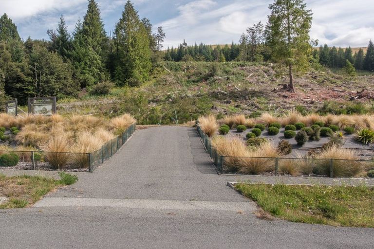 Photo of property in 32 Luge Loop, Castle Hill, 7580