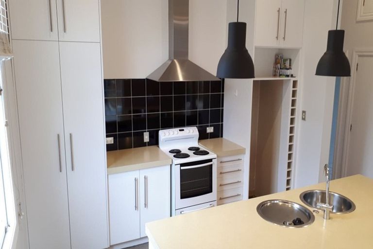 Photo of property in 15 Douglas Street, West End, Palmerston North, 4412