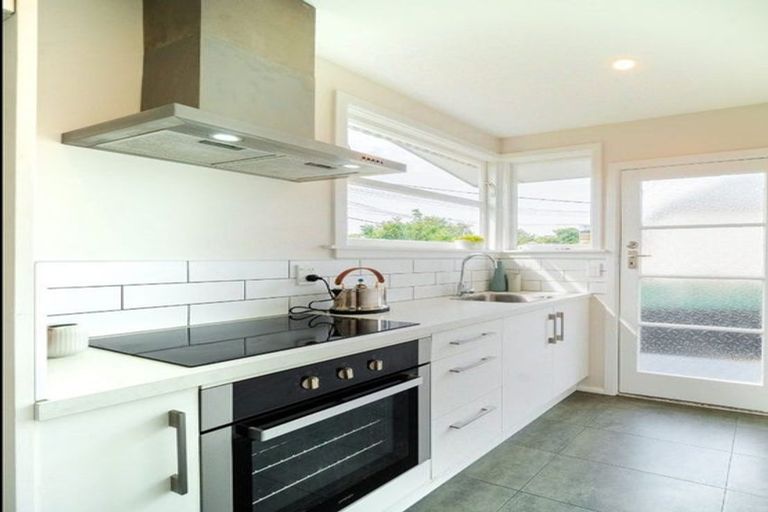 Photo of property in 2/12 Draper Street, Richmond, Christchurch, 8013