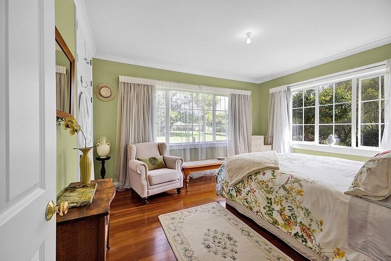 Photo of property in 5171b Mountain Road, Eltham, 4398