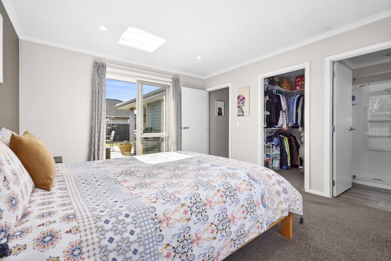 Photo of property in 35 Sherwin Avenue, Albert Town, Wanaka, 9305