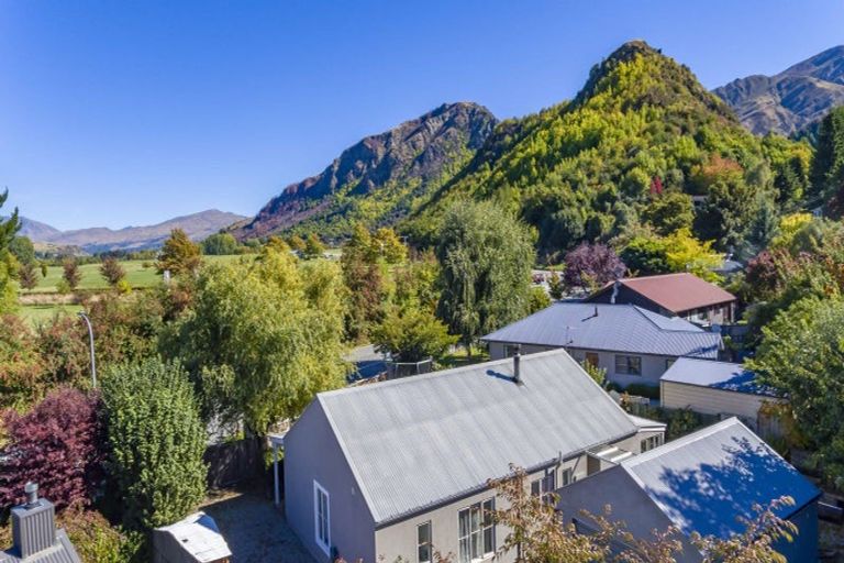 Photo of property in 9 Mcdonnell Road, Arrowtown, 9302