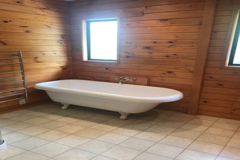 Photo of property in 25 Hull Road, Waitoki, Kaukapakapa, 0871