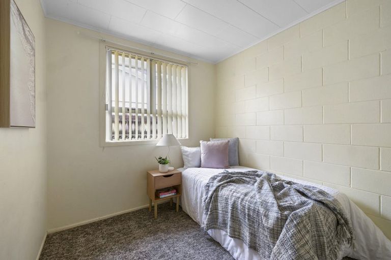 Photo of property in 2/31 Maratahu Street, Westown, New Plymouth, 4310