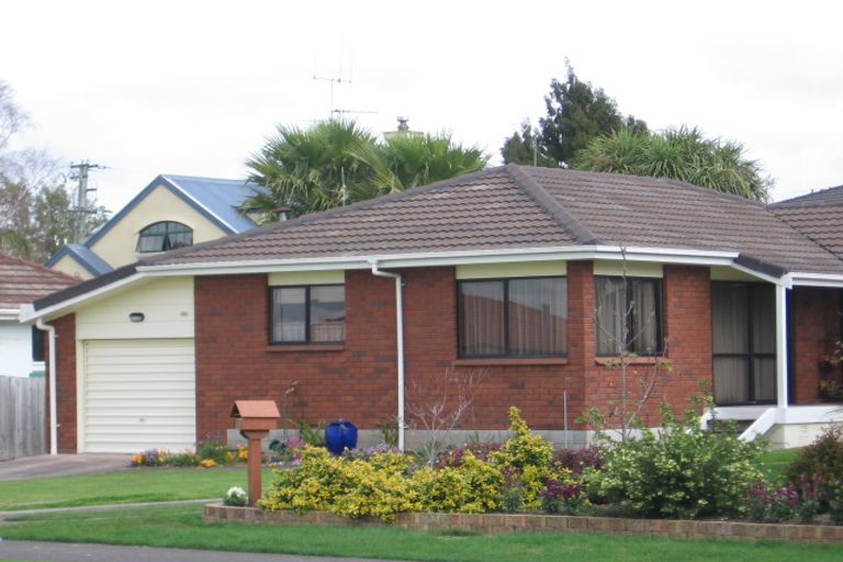 Photo of property in 14 Karaka Road, Otumoetai, Tauranga, 3110