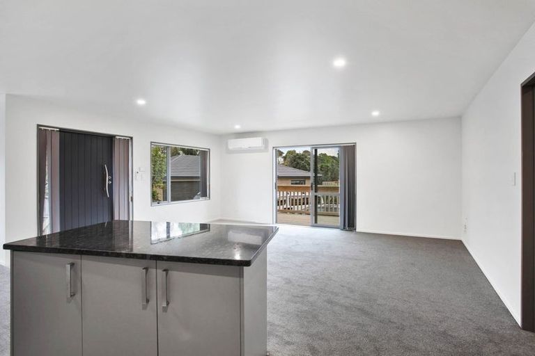 Photo of property in 8 Vino Cina Heights, Ranui, Auckland, 0612