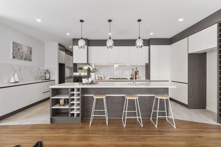 Photo of property in 13 Bremner Ridge Street, Flat Bush, Auckland, 2019