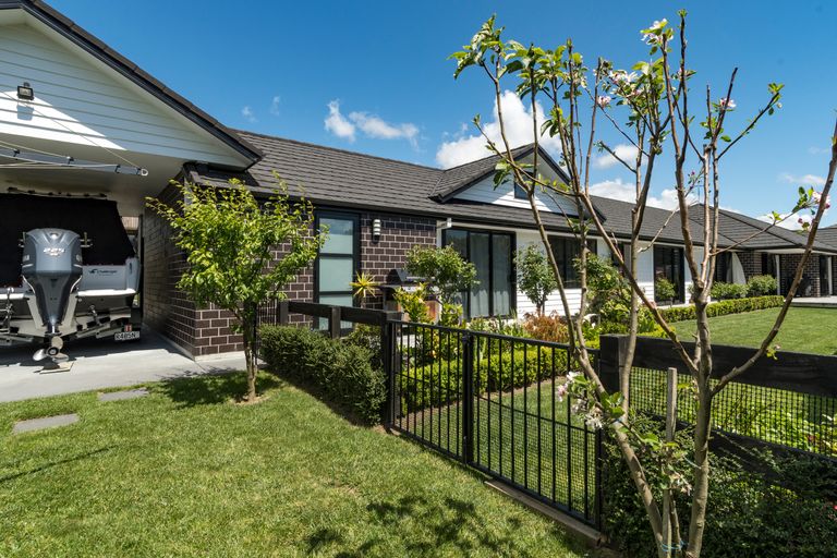 Photo of property in 14 Bertrowe Drive, Ohauiti, Tauranga, 3112