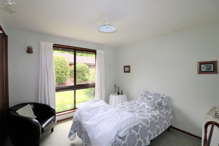Photo of property in 7 Karnak Crescent, Russley, Christchurch, 8042