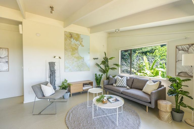 Photo of property in 1 Wairimu Way, Waipu, 0582