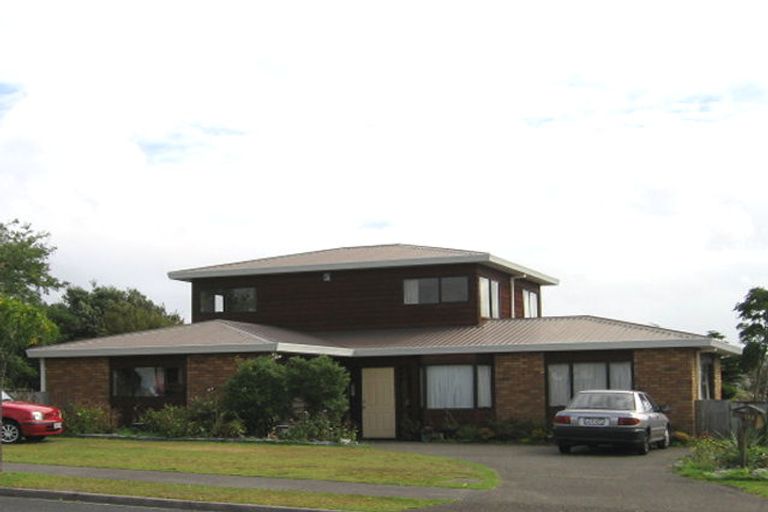 Photo of property in 113 Marina View Drive, West Harbour, Auckland, 0618
