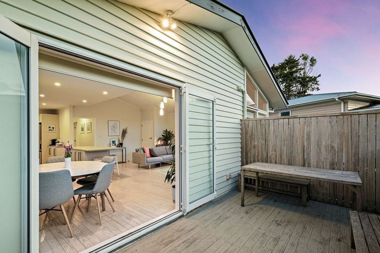 Photo of property in 36 Universal Drive, Henderson, Auckland, 0610