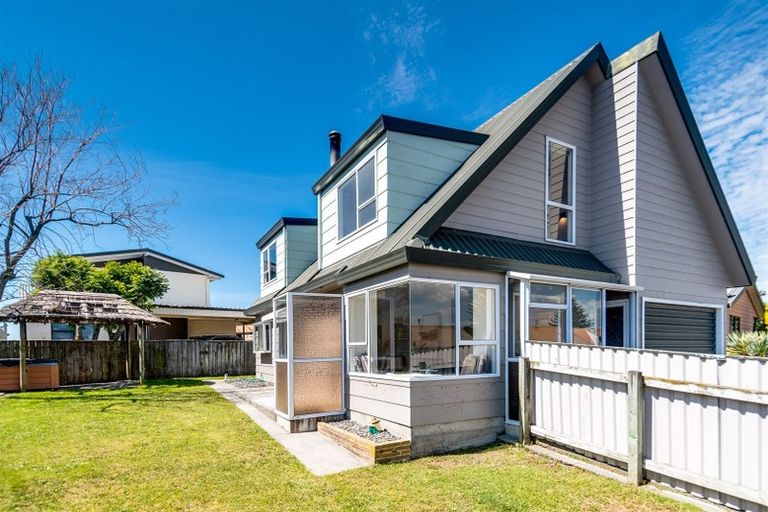 Photo of property in 93a Charles Street, Westshore, Napier, 4110