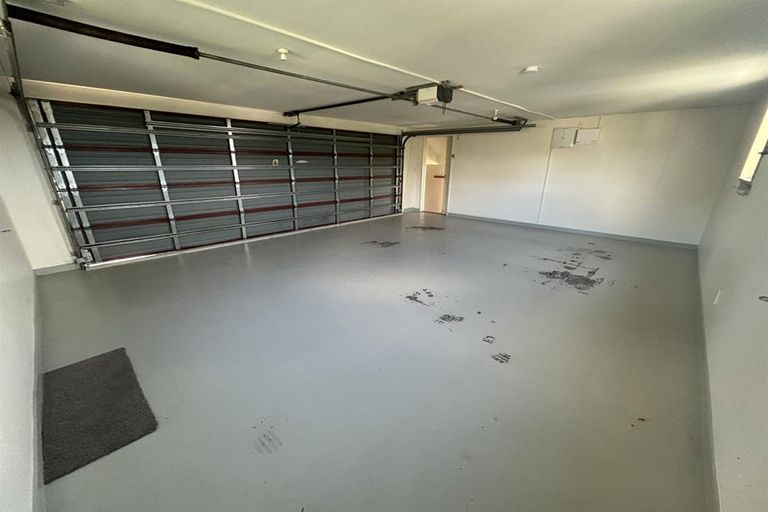 Photo of property in 86 Mount Pleasant Road, Mount Pleasant, Christchurch, 8081