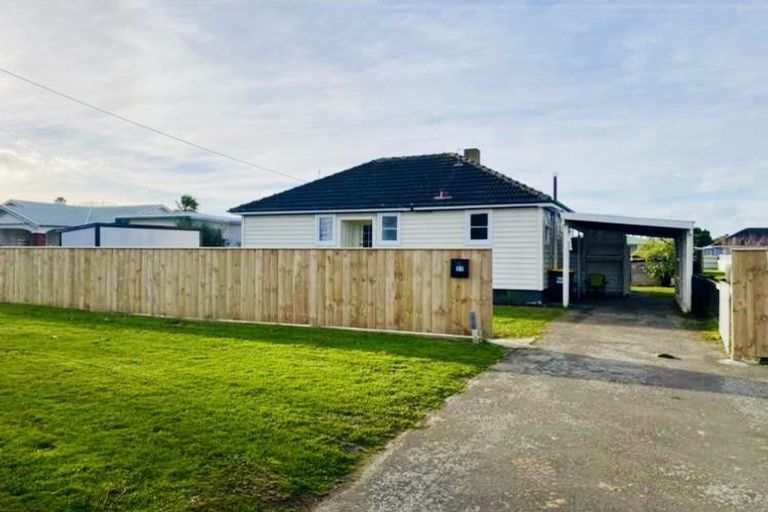 Photo of property in 37 Robinson Street, Foxton, 4814
