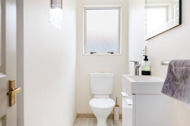 Photo of property in 46c Pahiatua Street, Hokowhitu, Palmerston North, 4410