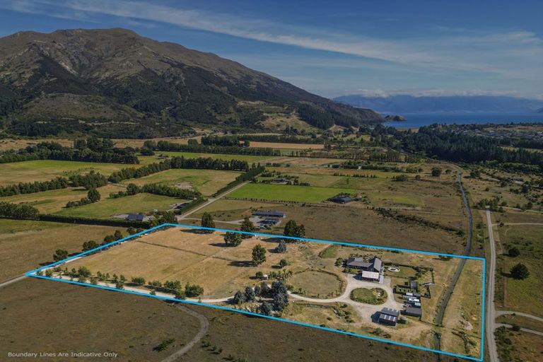 Photo of property in 22 Grayburn Lane, Albert Town, Wanaka, 9382