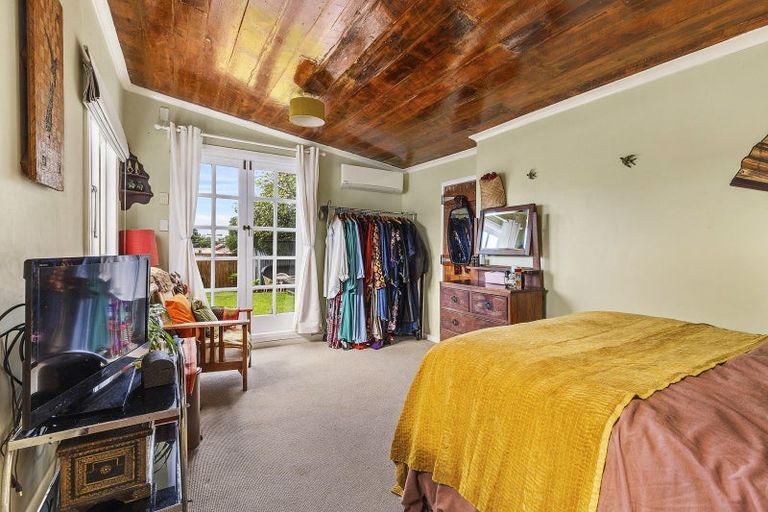 Photo of property in 95 Te Wharepouri Street, Berhampore, Wellington, 6023