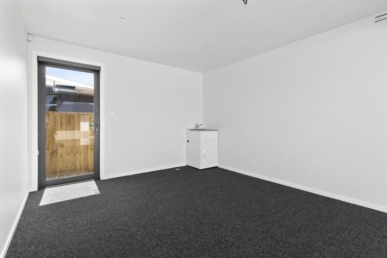 Photo of property in 2/16 Betley Crescent, Fairview Downs, Hamilton, 3214