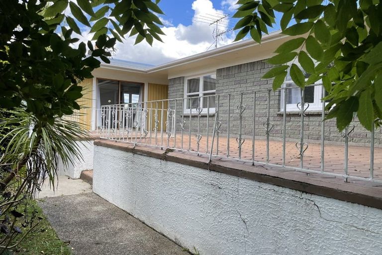 Photo of property in 8 Cardiff Street, Pukekohe, 2120
