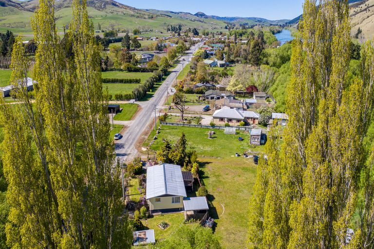 Photo of property in 1624 Teviot Road, Millers Flat, Roxburgh, 9572