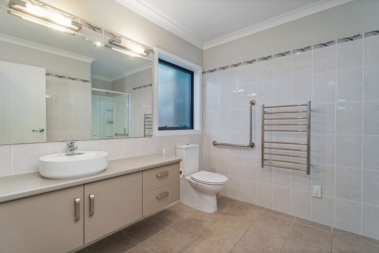 Photo of property in 29 Wells Place, Whitianga, 3510