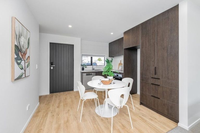 Photo of property in 2/9 Vesty Avenue, Hillcrest, Hamilton, 3216