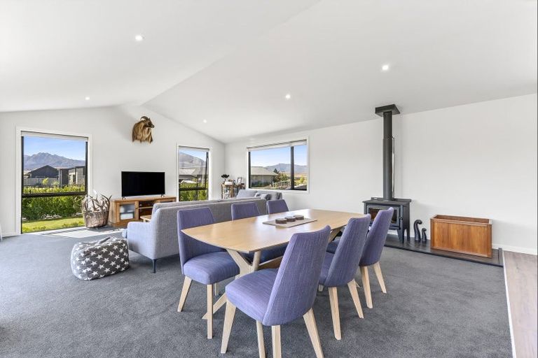 Photo of property in 19 Pounamu Avenue, Albert Town, Wanaka, 9305