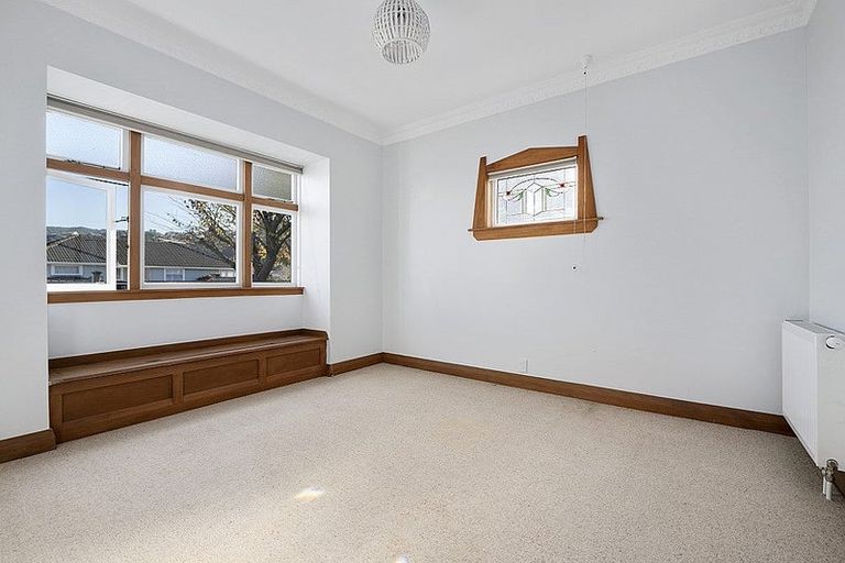 Photo of property in 24 Fitzherbert Street, Alicetown, Lower Hutt, 5010