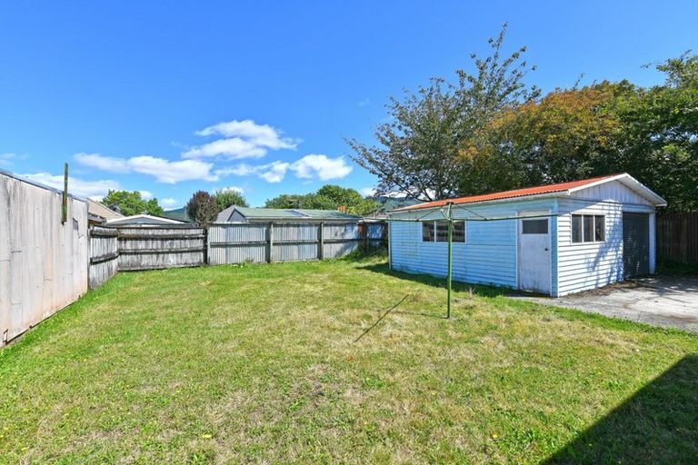 Photo of property in 4 Kelly Grove, Elderslea, Upper Hutt, 5018
