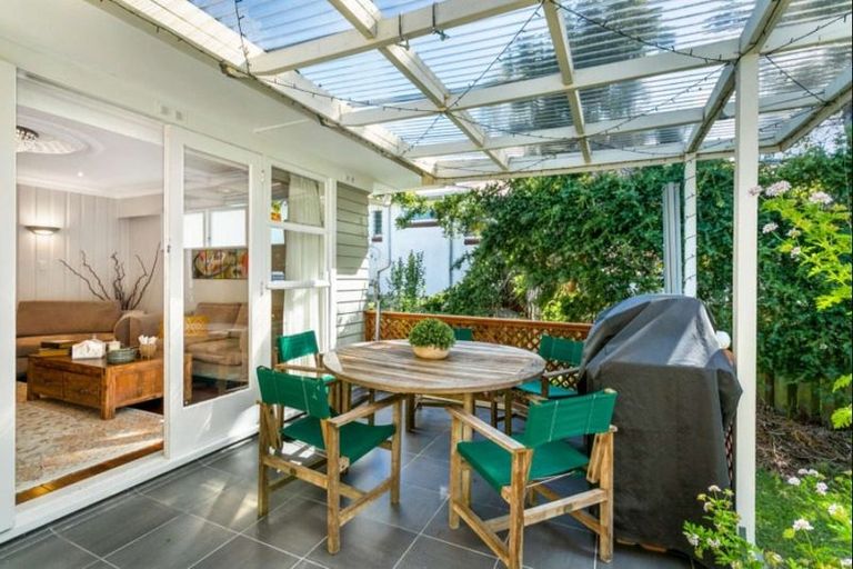 Photo of property in 59 Golf Road, New Lynn, Auckland, 0600