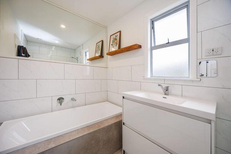 Photo of property in 7 Salisbury Avenue, Terrace End, Palmerston North, 4410