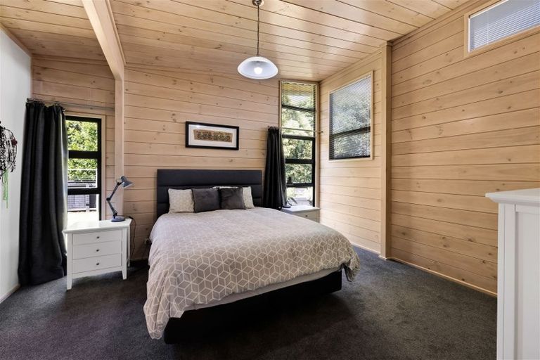 Photo of property in 11 Highfield Place, Highlands Park, New Plymouth, 4312