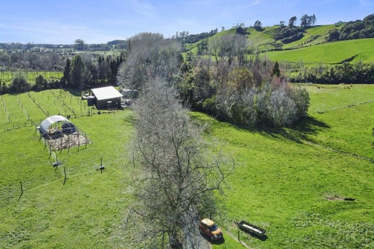 Photo of property in 1059 Mountain Road, Waiongana, Inglewood, 4389