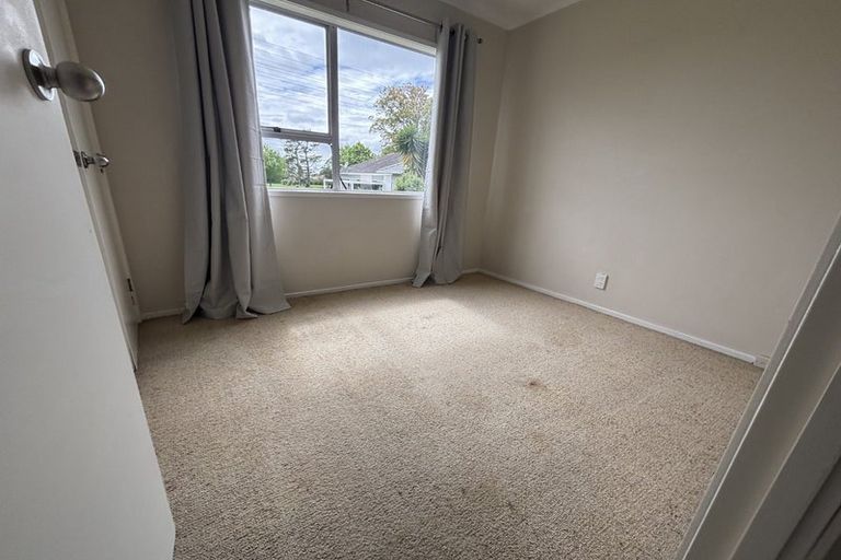 Photo of property in 1/79 Flanshaw Road, Te Atatu South, Auckland, 0610
