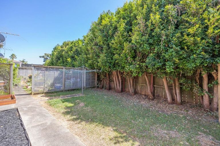 Photo of property in 2/15 Dominion Street, Takapuna, Auckland, 0622