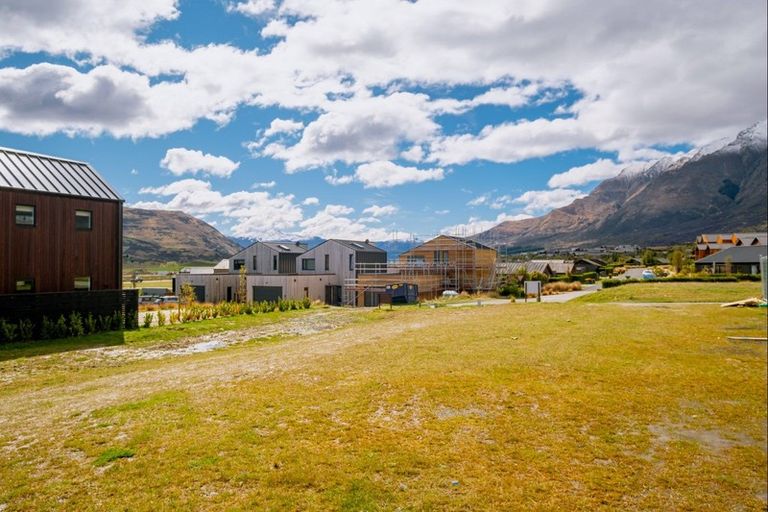 Photo of property in 23 Soudley Court, Jacks Point, Queenstown, 9371