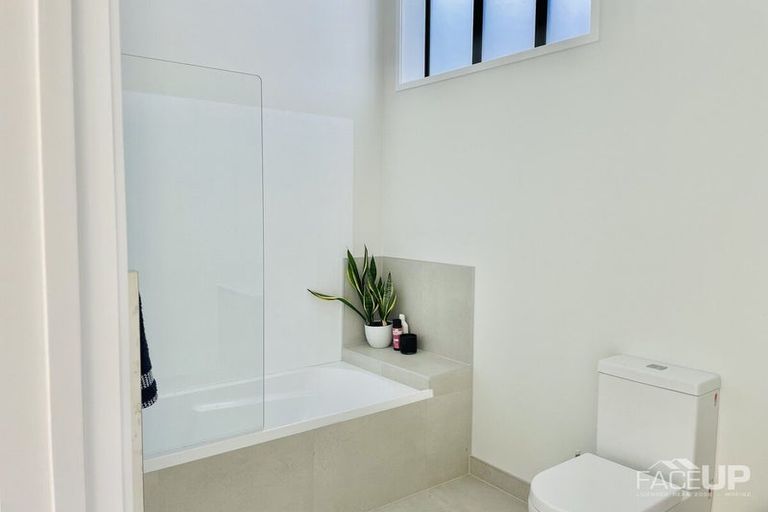 Photo of property in 7 Hastings Street, Hobsonville, Auckland, 0616