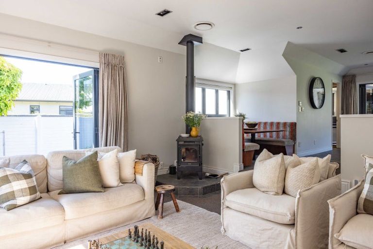 Photo of property in 36 Napier Street, Jervoistown, Napier, 4112