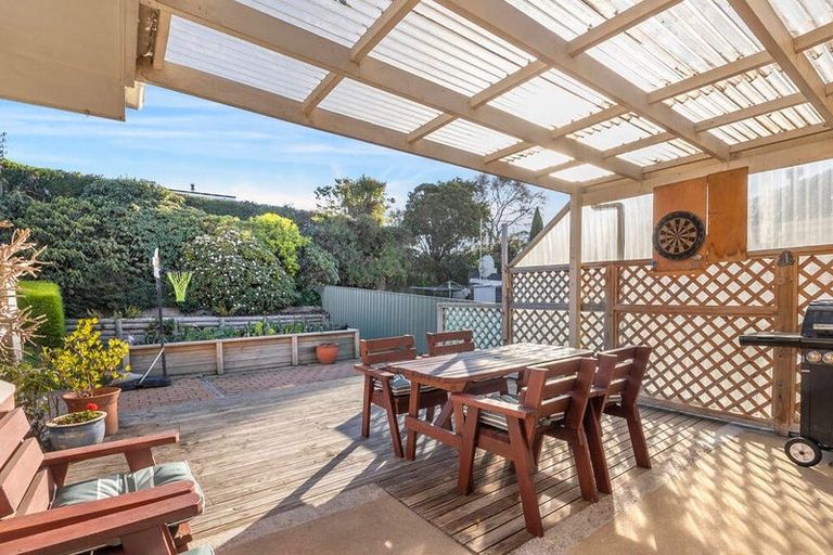 Photo of property in 154 Easther Crescent, Kew, Dunedin, 9012