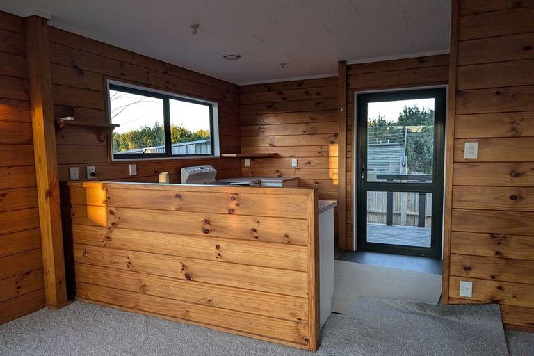 Photo of property in 5 Indus Place, Half Moon Bay, Auckland, 2012