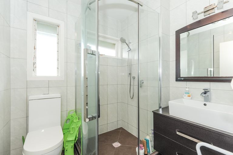 Photo of property in 146 White Swan Road, Mount Roskill, Auckland, 1041