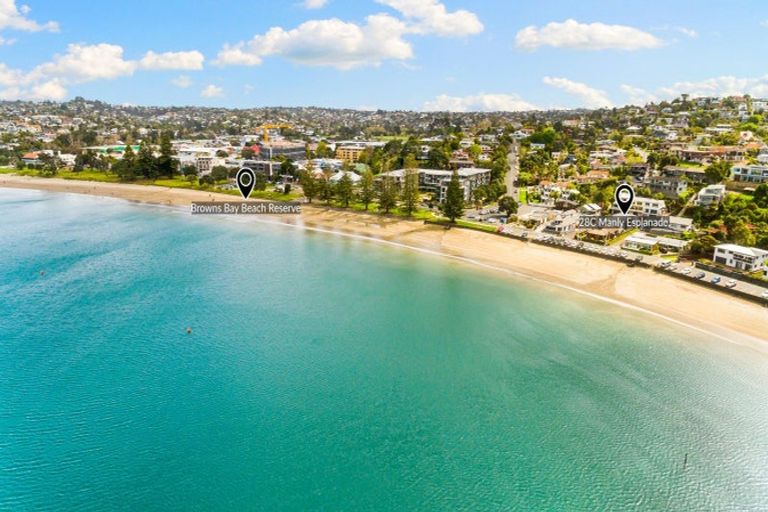 Photo of property in 1/28 Manly Esplanade, Browns Bay, Auckland, 0630