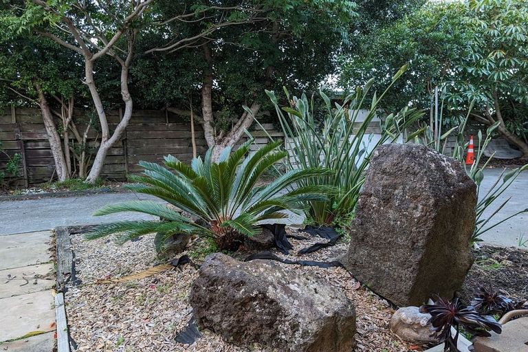 Photo of property in 5 Indus Place, Half Moon Bay, Auckland, 2012