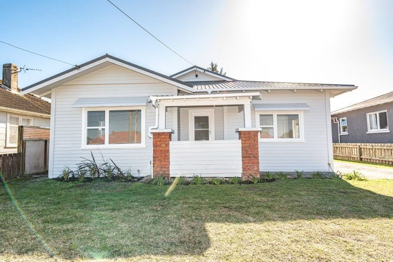 Photo of property in 16 Duigan Street, Gonville, Whanganui, 4501
