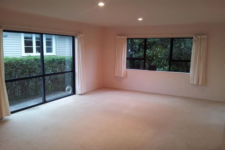 Photo of property in 1/160 Nile Road, Milford, Auckland, 0620