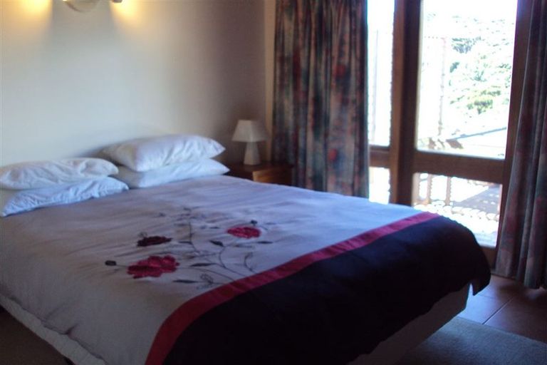 Photo of property in 2 Te Maiki Rise, Russell, 0202